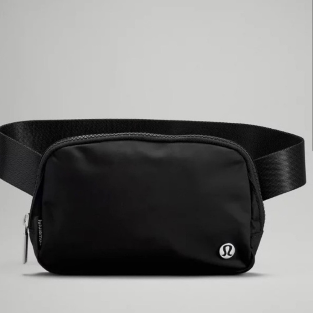 Lululemon belt bag